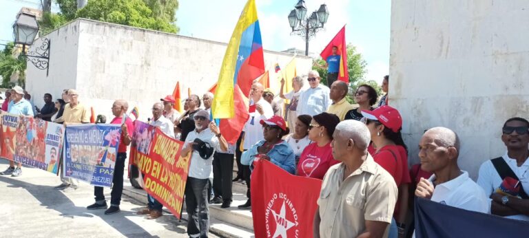 Concentración “Venezuela es Esperanza” denuncia presencia naval de EE.UU. en el Caribe y acusa a Abinader de Servilismo Inconstitucional